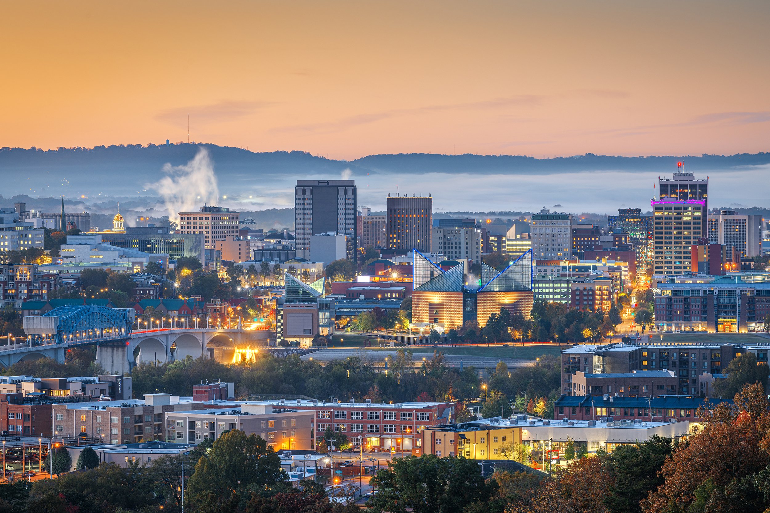 chattanooga-tennessee-usa-downtown-city-skyline-2024-02-08-20-55-05-utc