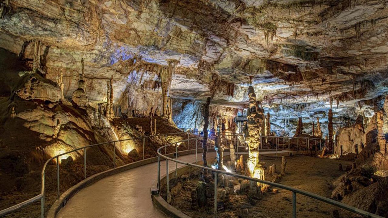 attraction-alabama-cathedral-caverns-state-park